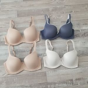 Lot of 4 Victoria's Secret bras!